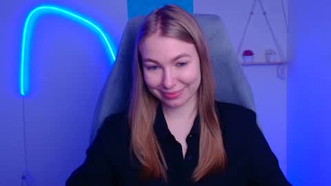 Emilia online show from 01/13/26, 12:32