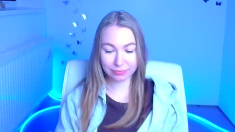 Emilia online show from 01/17/26, 06:29