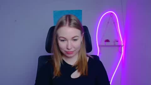 Emilia online show from 03/19/26, 06:28