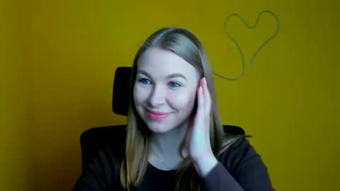 Emilia online show from 03/20/26, 06:29