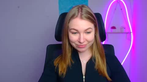 Emilia online show from 03/24/26, 12:21