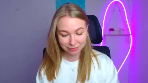 Emilia online show from 03/26/26, 12:33