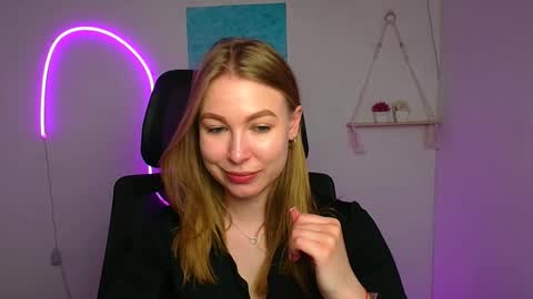 Emilia online show from 04/07/26, 11:32