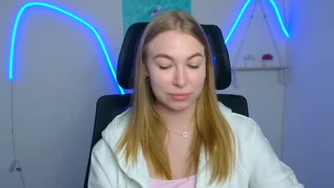 Emilia online show from 07/07/26, 05:32