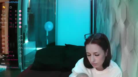 Snapshot of emilia_jack_carvel chatting on 06/22/26, 01:29 emilia_jack_carvel online show from 06/22/26, 01:29