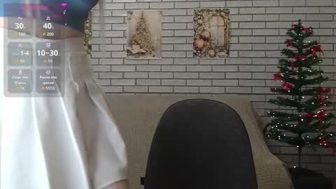 Snapshot of emiliaduchess chatting on 01/17/25, 12:21 Amili online show from 01/17/25, 12:21