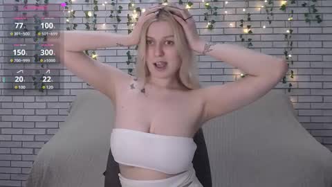 Snapshot of emiliaduchess chatting on 02/26/25, 08:04 Amili online show from 02/26/25, 08:04