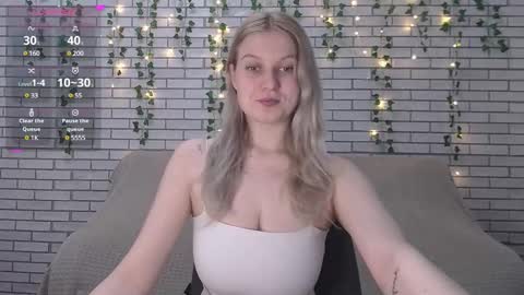 Snapshot of emiliaduchess chatting on 03/01/25, 07:30 Amili online show from 03/01/25, 07:30