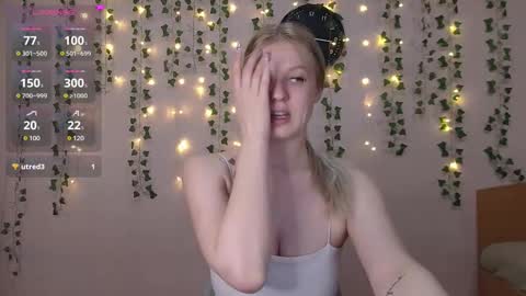 Snapshot of emiliaduchess chatting on 03/06/25, 04:28 Amili online show from 03/06/25, 04:28