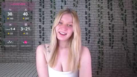 Snapshot of emiliaduchess chatting on 10/11/25, 11:42 Amili online show from 10/11/25, 11:42