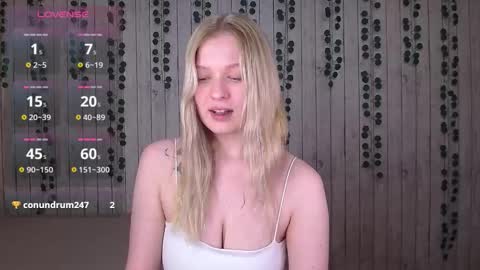 Snapshot of emiliaduchess chatting on 12/22/25, 03:53 Amili online show from 12/22/25, 03:53