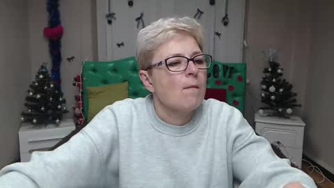 EmiliaGree online show from 01/11/26, 06:02