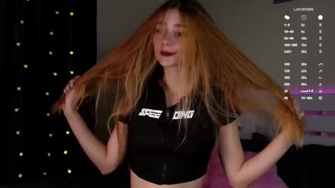 Tessa online show from 10/01/25, 11:22