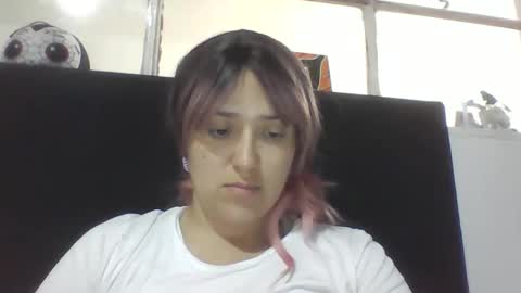 emiliahoney online show from 12/17/25, 08:37
