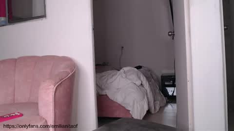 Snapshot of emilianita chatting on 11/22/25, 04:44 emilianita online show from 11/22/25, 04:44