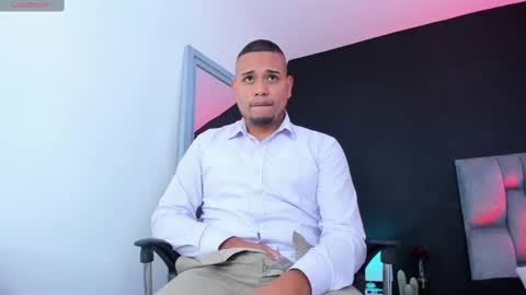 Snapshot of emilianoclarke chatting on 09/16/25, 12:44 emilianoclarke online show from 09/16/25, 12:44