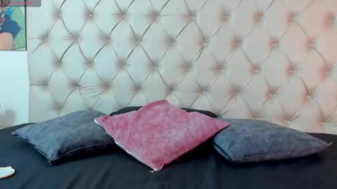 emilieandblake online show from 05/26/26, 09:27