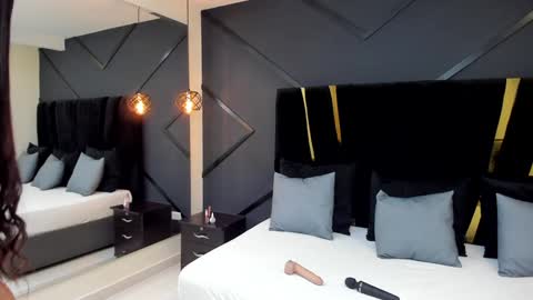 Emillie online show from 01/15/25, 05:15