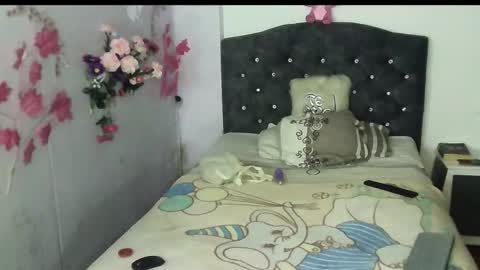 Snapshot of emiliejoy chatting on 03/18/26, 03:42 emiliejoy online show from 03/18/26, 03:42