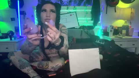 Snapshot of emilietreez chatting on 07/15/26, 03:56 emilietreez online show from 07/15/26, 03:56
