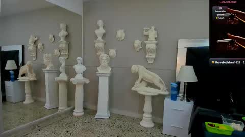 Emilio online show from 11/28/25, 10:18