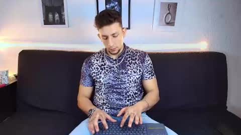EMILIOCUM online show from 07/01/26, 04:58