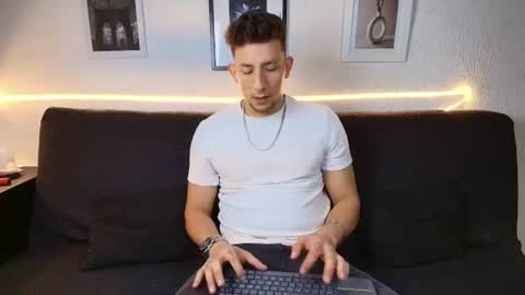 EMILIOCUM online show from 07/12/26, 04:58