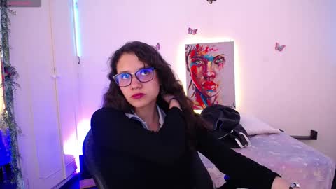 Snapshot of emilirusso chatting on 10/15/25, 07:47 Emili Russo online show from 10/15/25, 07:47