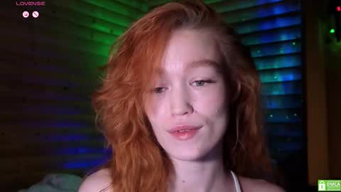 Snapshot of emiliyafox chatting on 11/24/25, 05:29 Emi online show from 11/24/25, 05:29