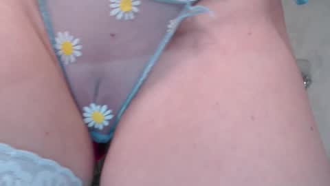 Snapshot of emilly_angel chatting on 12/04/25, 07:55 Emily online show from 12/04/25, 07:55