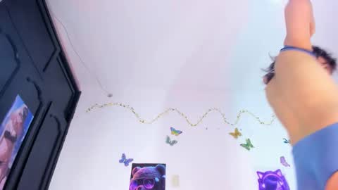 Snapshot of emilly_coper18 chatting on 02/08/25, 01:11 emily online show from 02/08/25, 01:11