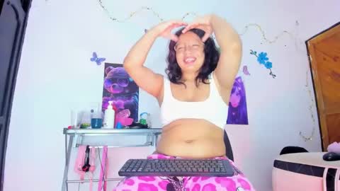 Snapshot of emilly_coper18 chatting on 02/09/25, 03:22 emily online show from 02/09/25, 03:22