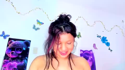 Snapshot of emilly_coper18 chatting on 02/13/25, 08:34 emily online show from 02/13/25, 08:34