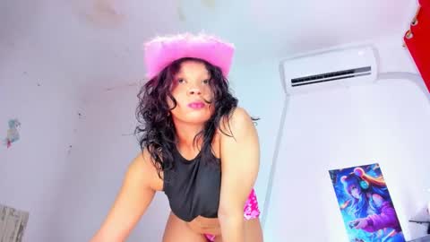 Snapshot of emilly_coper18 chatting on 03/08/25, 06:05 emily online show from 03/08/25, 06:05