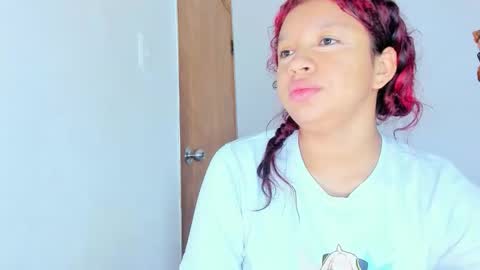 Snapshot of emilly_coper18 chatting on 10/05/25, 01:09 emily online show from 10/05/25, 01:09