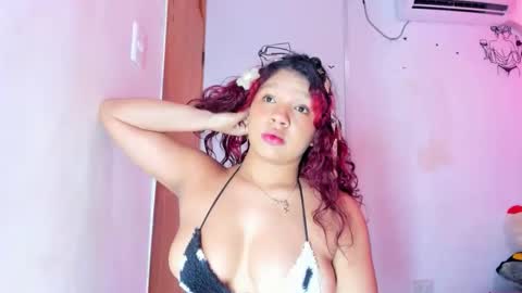 Snapshot of emilly_coper18 chatting on 03/19/26, 06:45 emily online show from 03/19/26, 06:45