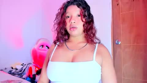 Snapshot of emilly_coper18 chatting on 04/06/26, 06:09 emily online show from 04/06/26, 06:09