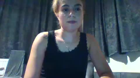 Emilly and Daniel online show from 02/02/25, 07:46