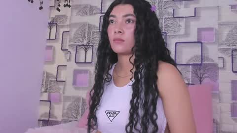 Emilly online show from 05/12/26, 03:25