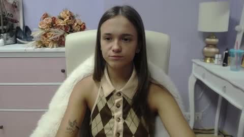 Snapshot of emilly_lust99 chatting on 11/19/25, 07:41 Emilly online show from 11/19/25, 07:41