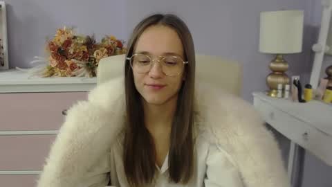 Snapshot of emilly_lust99 chatting on 01/08/26, 07:43 Emilly online show from 01/08/26, 07:43