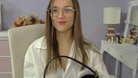 Snapshot of emilly_lust99 chatting on 01/15/26, 07:35 Emilly online show from 01/15/26, 07:35