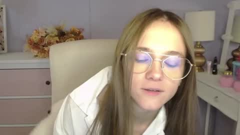 Snapshot of emilly_lust99 chatting on 01/17/26, 09:14 Emilly online show from 01/17/26, 09:14