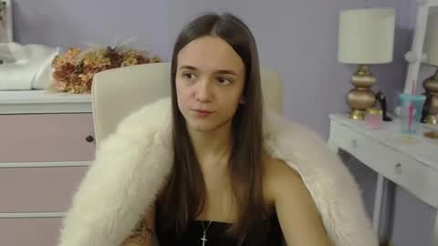 Snapshot of emilly_lust99 chatting on 02/04/26, 07:47 Emilly online show from 02/04/26, 07:47