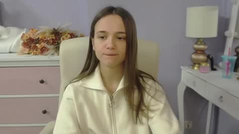 Snapshot of emilly_lust99 chatting on 02/09/26, 07:34 Emilly online show from 02/09/26, 07:34