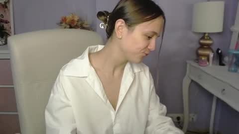 Snapshot of emilly_lust99 chatting on 02/21/26, 08:04 Emilly online show from 02/21/26, 08:04