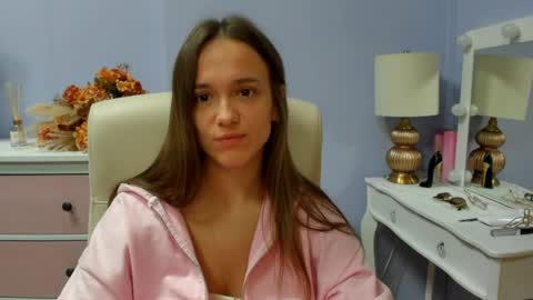 Emilly online show from 04/18/26, 06:39