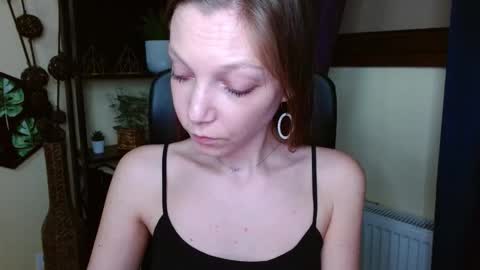 Emilly online show from 03/26/26, 06:46