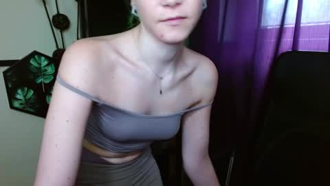 Emilly online show from 04/11/26, 07:13