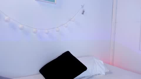 .  . online show from 01/04/25, 07:34